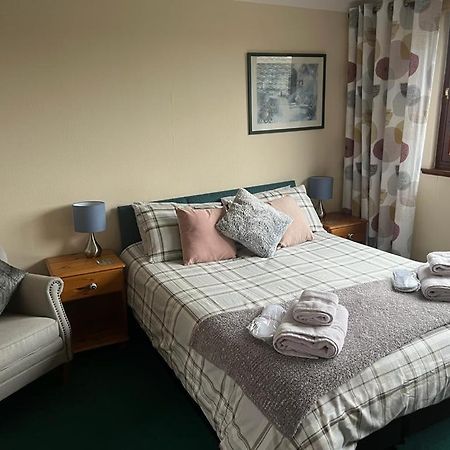 An Escape For 2: Near A Castle Island In Scotland Lejlighed Kinross Eksteriør billede